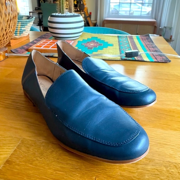 Nine West Deep Blue Loafer (Excellent Condition) - Picture 2 of 5